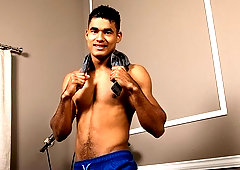 Latin hottie Mario blows a huge load on the bed