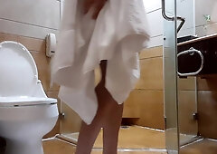 A Asian motel maid installed a camera in the douche of a Russian businessman