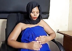 THE MUSLIM WIFE MASTURBATE HER TWAT IN THE SECRET ROOM