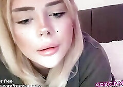 Blonde Tranny College Slut Cums Hard in Amateur Cam Jerk-Off Show - sexcamts.com