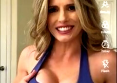 Butt Plug Upgrade for Milf Cam Babe