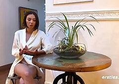 Intimate Moments Of 2 - Sexy Brunette Enjoys Intimate Moment In Her Bath With Ewe Sweet