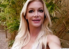 Lesbo chick Serene Siren is lewd to have some couch scene with her ally Jenna Starr.The take a shower,the mother i'd like to fuck sucks on Jennas