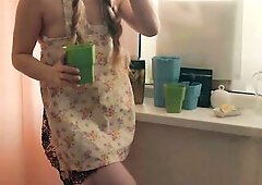 This babe made a cappuccino for her boss using a magic wand