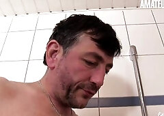 Euro Babe Oxana P. Enjoys Immodest Sex With Older Ramrod In The Bathtub - REIFE SWINGER