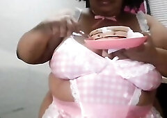 Misha Creme l Ebony big beautiful woman bimbo on live interacting with fans gives surprise ending