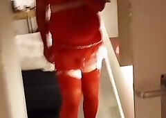 arabic CD waiting for grinder date