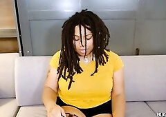EBONY T-GIRLS - Introducing Mocha Bee