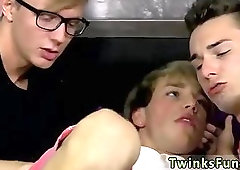 Horny gay guys enjoy oral sex