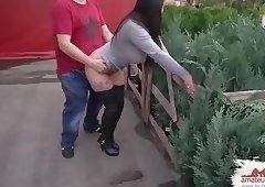 Mitten im Baumarkt Unglaublicher Teeny Sex mit Jan 18