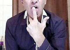 I just arrived home after a wild night out on Christmas eve 2023!