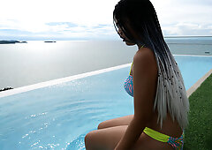 Thai amateur GF swimming & fucking in the AirBnb he rented