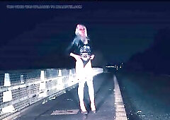 tgirl awaiting for customer