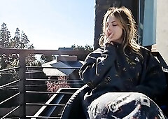 Coarse face cum explodes in raging mess