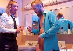 They Fuck In A Public Toilet Cubicle