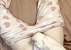 Innocent 18-year-old cutie reveals her flawless pink pussy in uncensored video