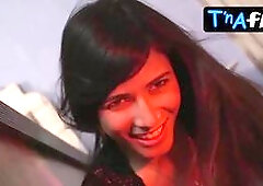 Shyna Khatri Sexy Scene  in Bhootiya Honeymoon