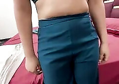 Girlfriend Ko Oyo Le Ja Ke Uske Sath Har Position Mein Sex Kiya