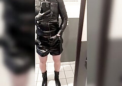 Sissy Laura hard spunk flow in full Leather Outfit and boots