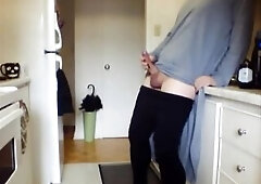 Femboy Jerks Off In Kitchen Whilst Mastix Is Away