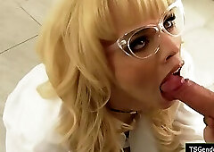 Trans shrink Kate Zoha gets barebacked