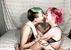 Alt Gender Yaoi Pair in Love Share Hitachi for 420