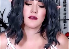 Blue hair pale elf Vanerose gives a fine tit job