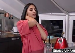 Brunette Sarah Cute is sucking cock while getting fingered