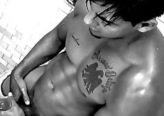 🍆💦 (color and black & white video)