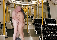 Mature couple try hommemade sex on subway""