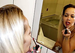 Behind the scenes, shower with mommy