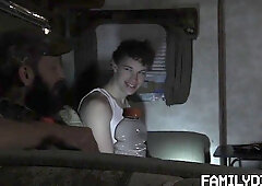 Teen 18+ Chick Mel Grey Jerking Matt Muck