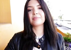 1st Date Ends in Unprotected Sex