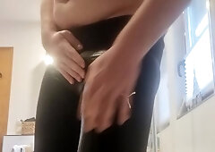 In die Leggings pissen