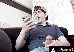 MAMMA'S HUNK - Breasty Stepmom Lauren Phillips Gives U A Titty Job Previous to Letting U Cum On Her Twat