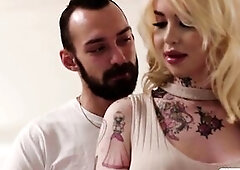 Breasty golden-haired Trans Woman Gracie Jane is on the daybed with the foam seller that babe meet.They begin giving a kiss every other and they suck 