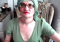 Round, solo, old crossdresser
