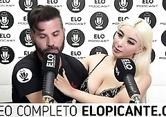 ELO PODCAST LE CHUPA LAS TETAS A LORE SOFIA