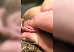 Juicy Love button Rubbing