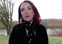 Lily Diablesse, 32 years old, medical secretary in Montpellier! - Jacquie et Michel TV