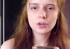 Small-tit Innocent Chick Sienna Kim Is Soloing In The Kitchen