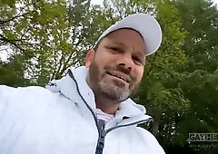 Rico Loko alias Ondrej Seno in rest room (Charlie Reed,Paul Mason,Tony Sweet)