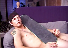 Amateur Steven Beats His Meat