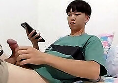 Gay pendiam Indonesia ngocok kontol