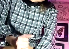 Gorgeous Femboy Jacks off on Camera with Gigantic Popshot