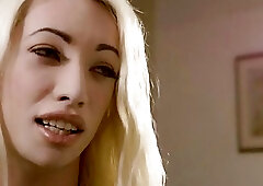 Hot TS Sienna Grace steaming hot scene with beautiful babe Mandy Muse