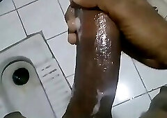 The largest black Yemeni cock  اكبر زب يمني أسود