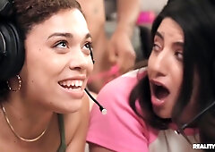 Sex Orgy With Horny Gamer Girls Willow Ryder And Sarah Arabic