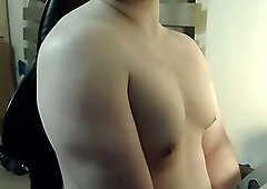 Beefy pecs worship session on cam
