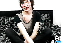 Jesse Andrews is still a fresh wanker whos introverted when naked